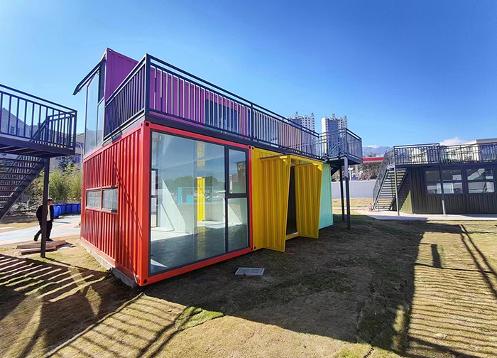 从工地宿舍到野外